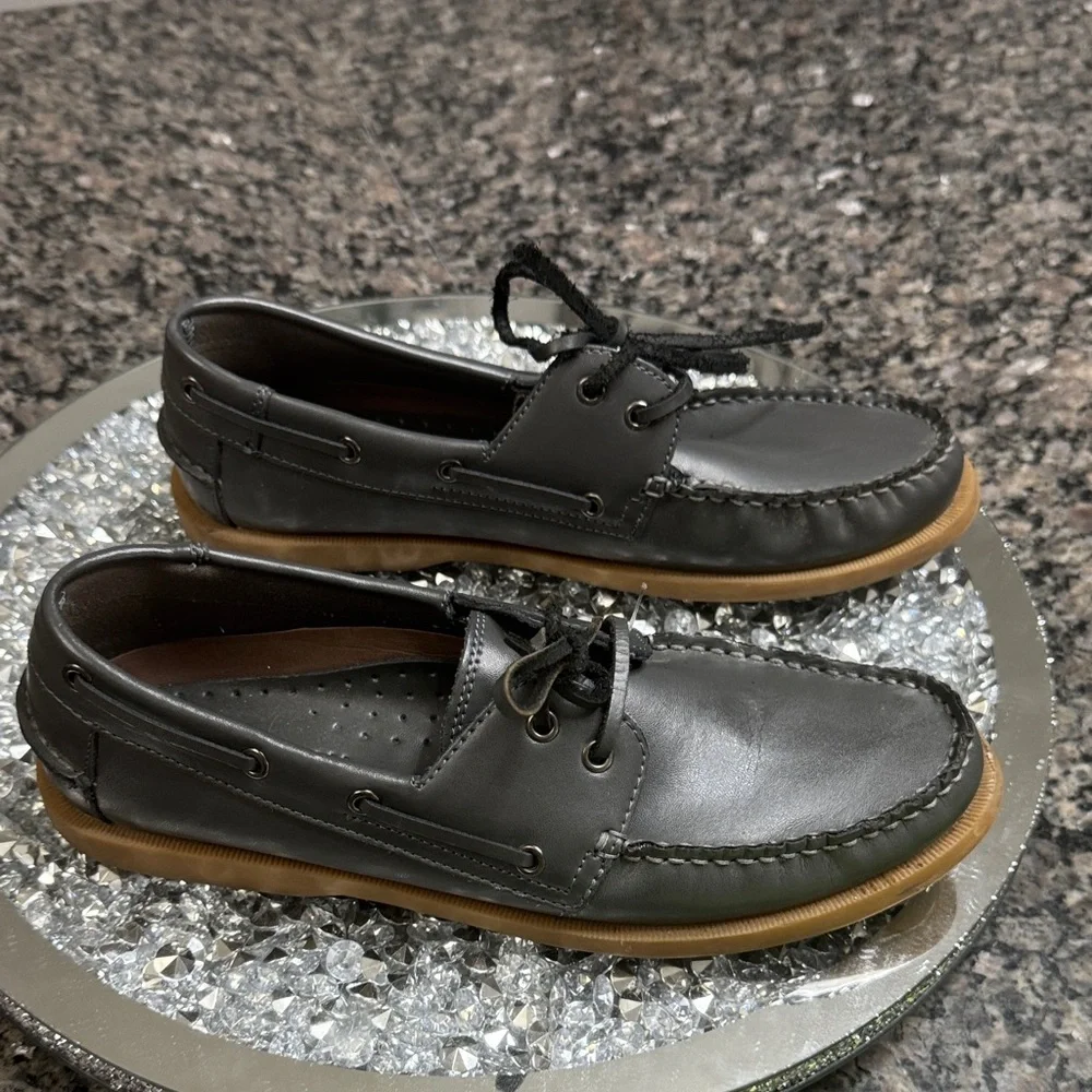 BED|STU Gray Leather Boat Shoes with Gum Sole EUC 9.5